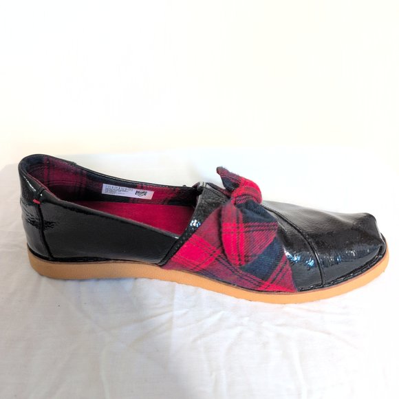 TOMS Women's Red Plaid Patent Slip-On Loafers Size 7.5 - Picture 3 of 9